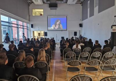 American Idol superstar Casey McQuillen visits the Phoenix Centre
